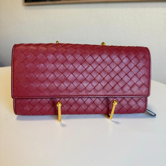 Bottega Veneta Handbags - 💎✨BEAUTIFUL✨💎Authentic Bottega Veneta Clutch